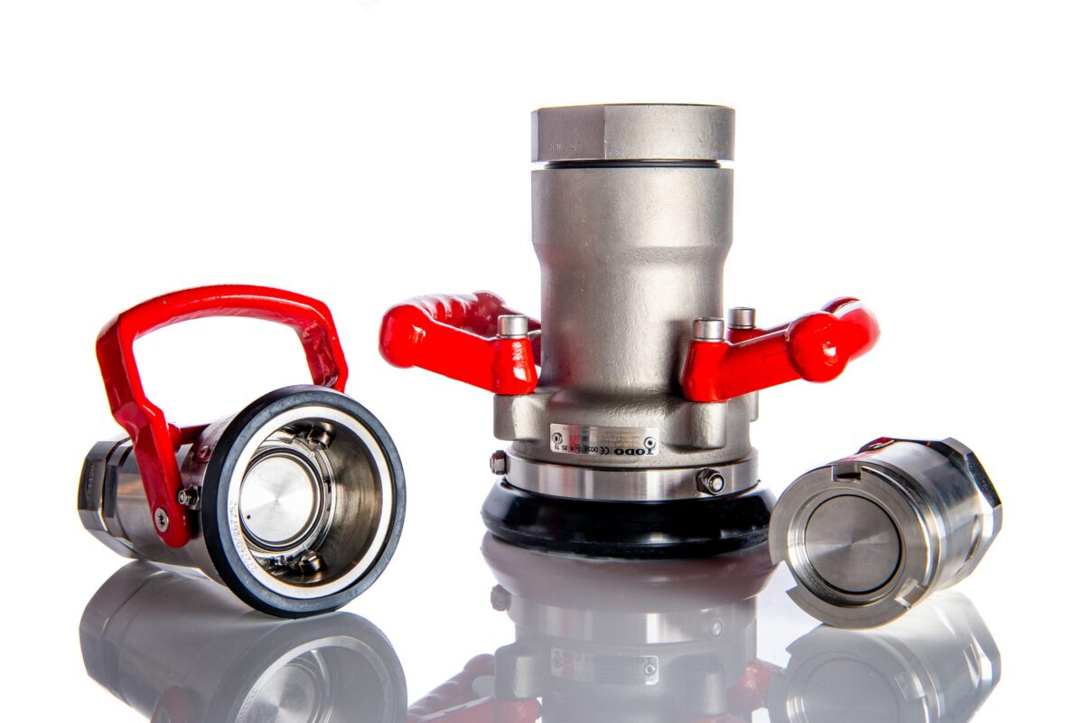 Dry Disconnect Coupling