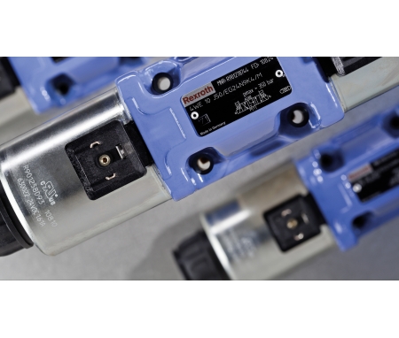 Van đảo chiều Rexroth 4WE6J6X/EG24N9K4 R900561288 3 4WE6J6X/EG24N9K4