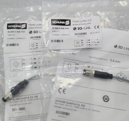 Cảm biến 1001272 (IN 30K-S-M8-PNP) 4 Cảm biến IN 30K-S-M8-PNP