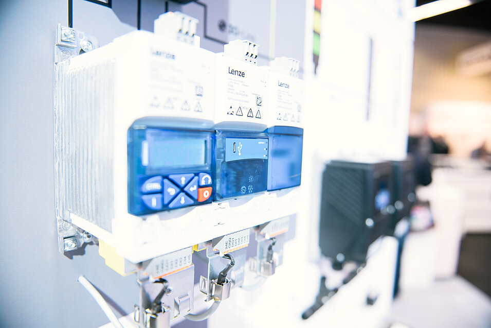 Biến tần Lenze i550