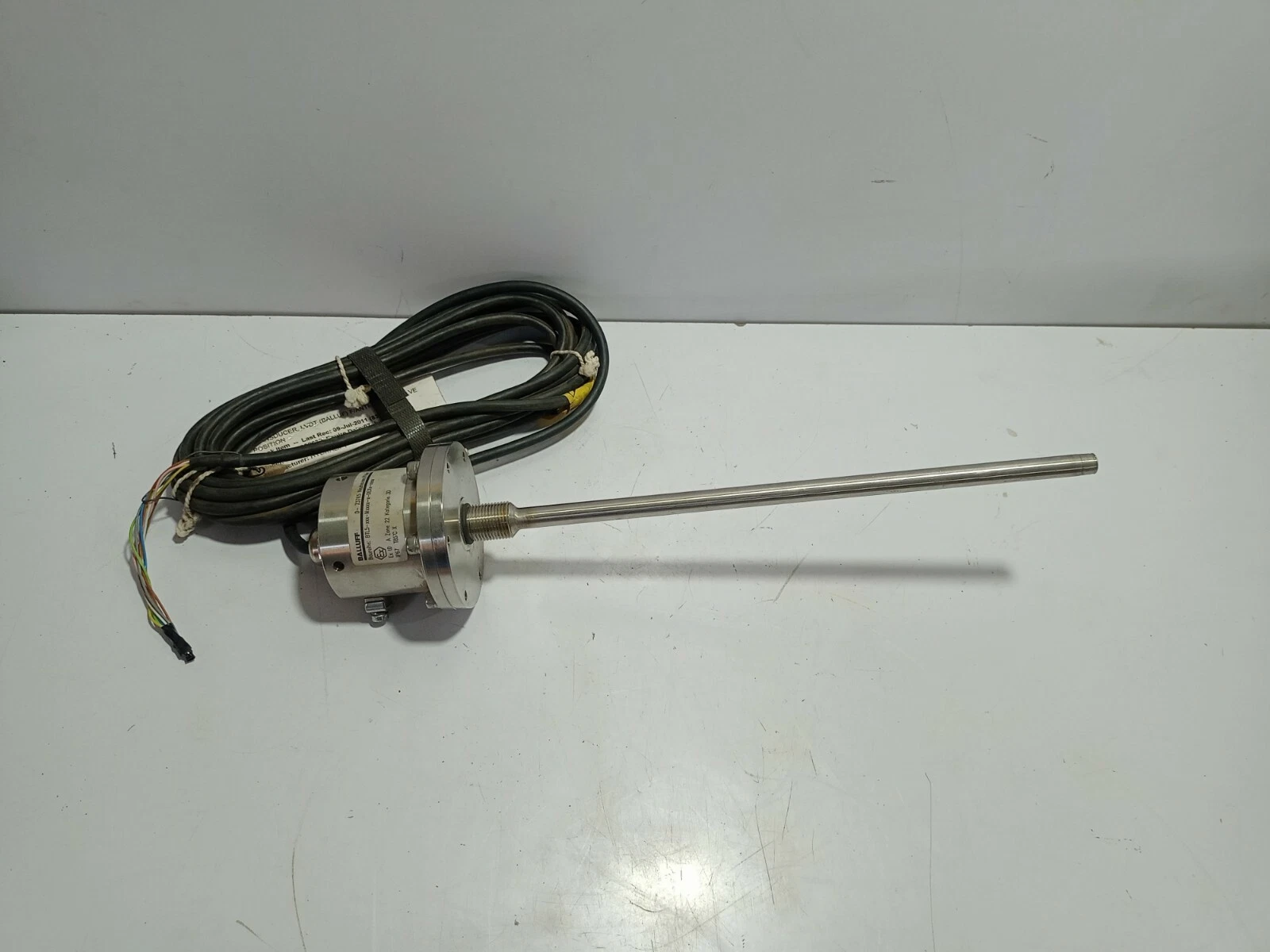 Cảm biến vị trí BTL04LP và BTL02JK 3 Cảm biến BTL04LP (BTL5-P1-M0300-B-DEXB-KA10)